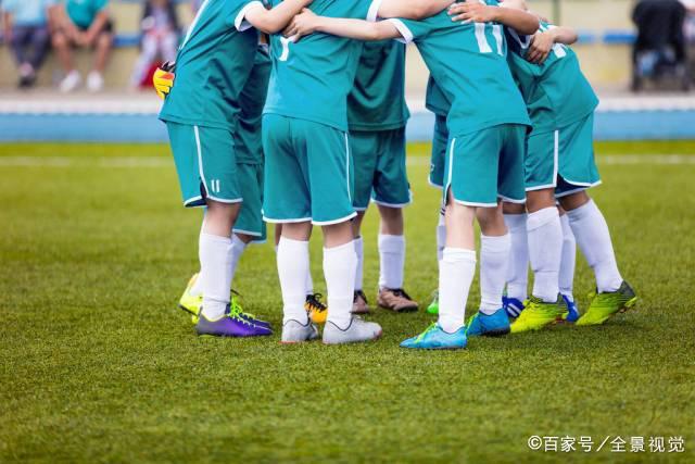 热刺的奇招：意外租借引发的欢笑与质疑